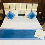 Hotel Mannat International At Paschim Vihar